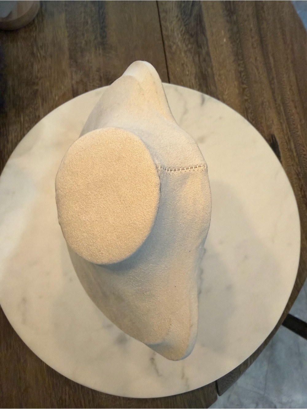 Neutral Jewelry Display Busts & Stands - Marble, Beige, and Gold - Picture 15 of 17